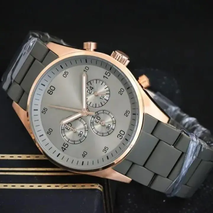 Men's Movement : Quartz , Water Resisitant Watch